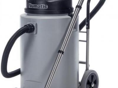 S31 HIRE LARGE WET VAC 90 LTR CAPACITY