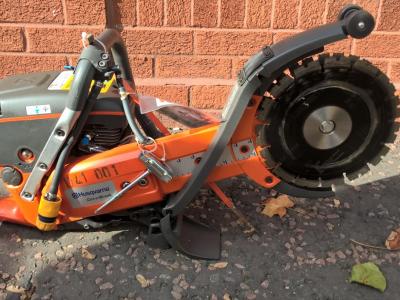 D41 HIRE HAND HELD SAW CUT N BREAK 2 STROKE PETROL