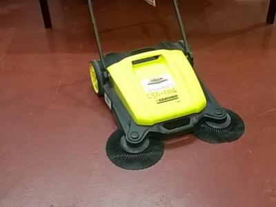 C56 MANUAL PUSH FLOOR SWEEPER KARCHER S650